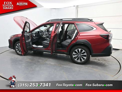 Used 2023 Subaru Outback Limited image 39