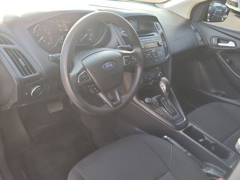 Used 2017 Ford Focus SE image 15