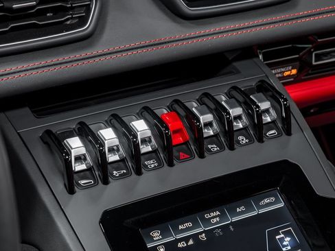Used 2021 Lamborghini Huracan EVO RWD image 24