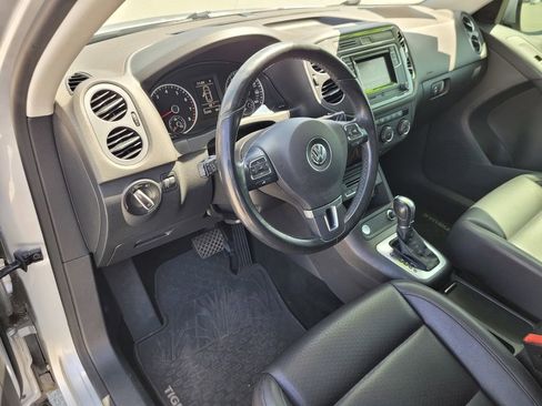 Used 2016 Volkswagen Tiguan S FWD image 14