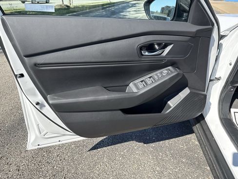 Used 2025 Honda Accord SE image 17