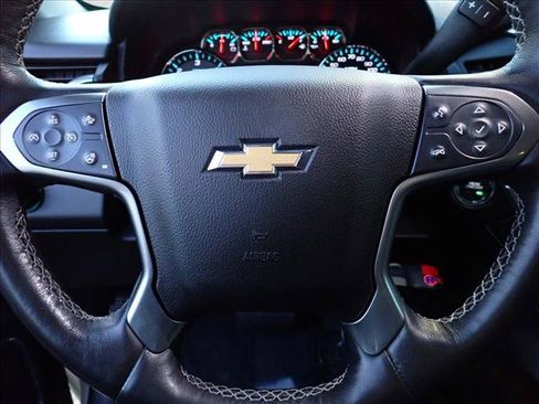 Used 2015 Chevrolet Suburban LT w/ Luxury Package image 21