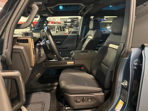 Used 2024 GMC Hummer EV 3X w/ Omega Edition AWD/4WD image 9