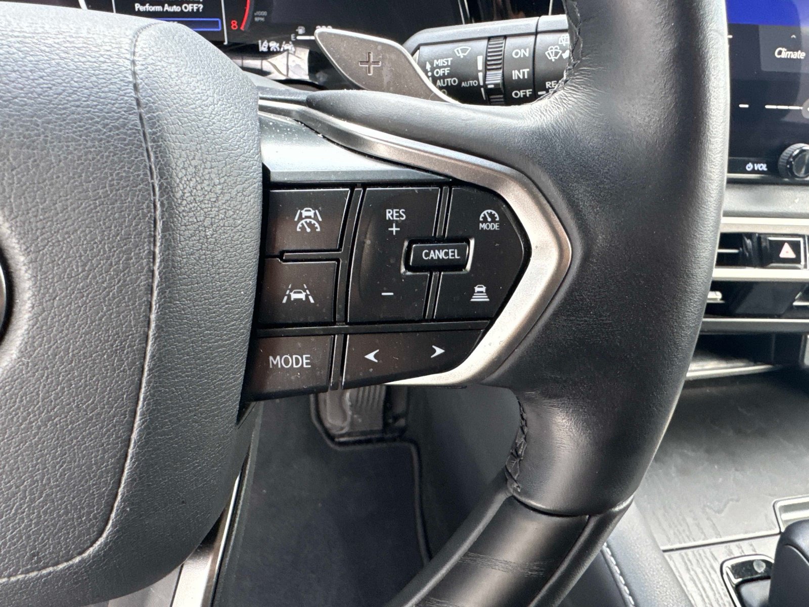 Used 2025 Lexus RX 350 Premium w/ Accessory Package (Z1) FWD image 30