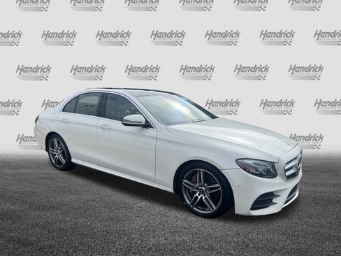 Used 2018 Mercedes-Benz E 400 4MATIC Sedan image 2