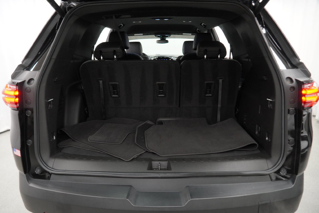 Used 2023 Chevrolet Traverse LT FWD image 36