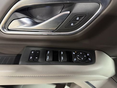 Used 2022 Chevrolet Tahoe LT w/ Luxury Package image 8