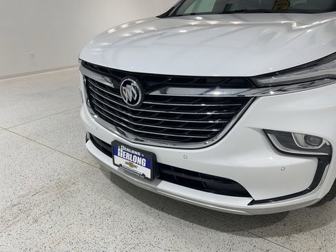 Used 2022 Buick Enclave Essence image 28