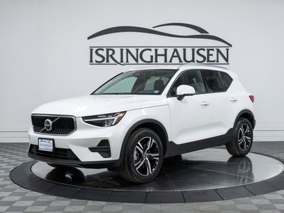Used 2023 Volvo XC40 B5 Core w/ Convenience Package