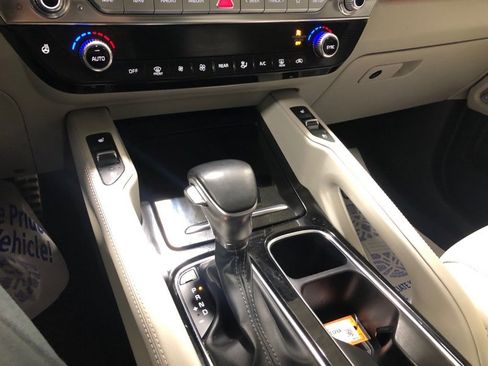 Used 2022 Kia Telluride SX w/ SX Prestige Package image 34