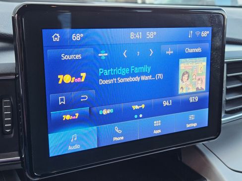 Used 2024 Ford Explorer XLT w/ Equipment Group 202A image 25