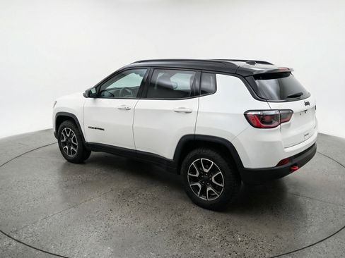 Used 2025 Jeep Compass Trailhawk w/ Trailer Tow Group AWD/4WD image 6