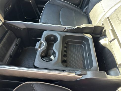 Used 2024 RAM 4500 Laramie image 30