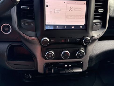 Used 2024 RAM 2500 Tradesman w/ Chrome Appearance Group image 10