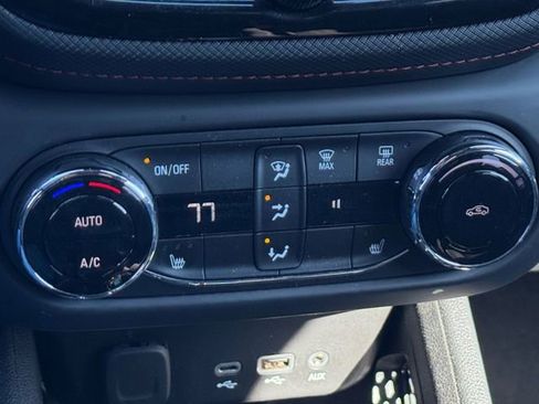 Used 2023 Chevrolet TrailBlazer RS w/ Convenience Package image 26