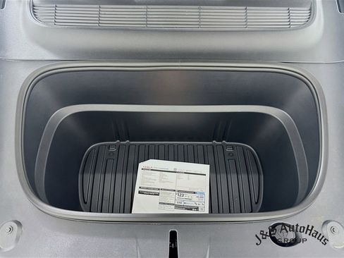 Used 2026 Tesla Model Y Long Range image 37