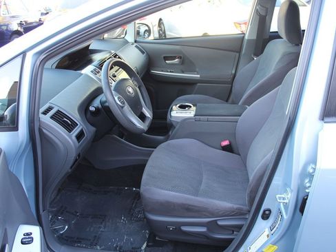 Used 2012 Toyota Prius V Three image 18