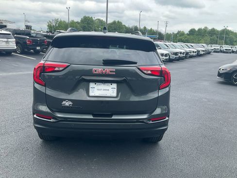 Used 2021 GMC Terrain SLE w/ Driver Convenience Package FWD image 6