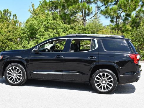 Used 2021 GMC Acadia Denali w/ Denali Technology Package FWD image 29