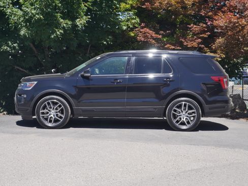 Used 2018 Ford Explorer Sport AWD/4WD image 16