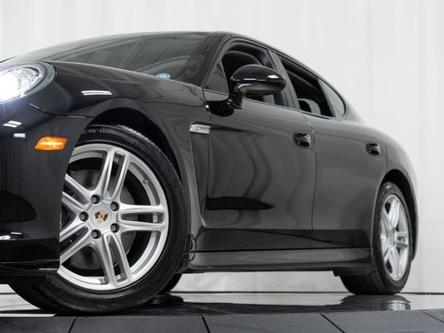 Used 2011 Porsche Panamera 4 AWD/4WD image 33