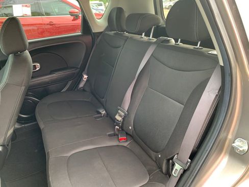 Used 2017 Kia Soul w/ Convenience Package FWD image 18