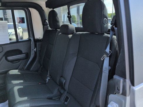 Used 2021 Jeep Gladiator Sport AWD/4WD image 13