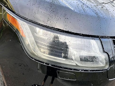 Used 2019 Land Rover Range Rover Long Wheelbase Supercharged image 28