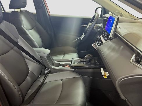 New 2026 Toyota Corolla Cross XLE w/ Convenience Package FWD image 28