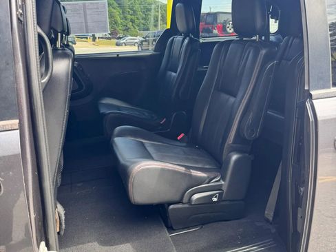 Used 2018 Dodge Grand Caravan GT FWD image 10