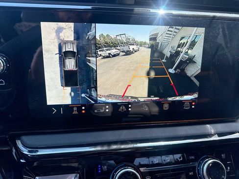New 2026 GMC Sierra 2500 AT4 w/ AT4 Premium Plus Package AWD/4WD image 15