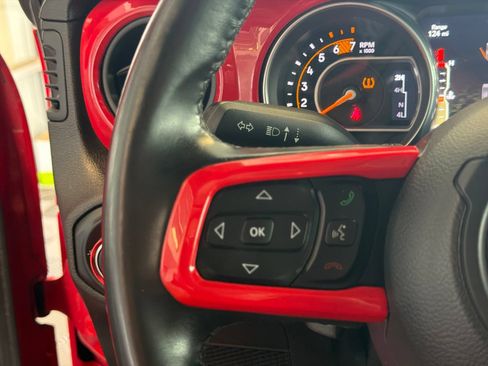 Used 2018 Jeep Wrangler Unlimited Sport S AWD/4WD image 17