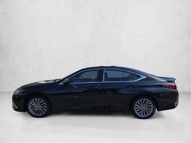 Used 2024 Lexus ES 300h w/ Luxury Package FWD image 9