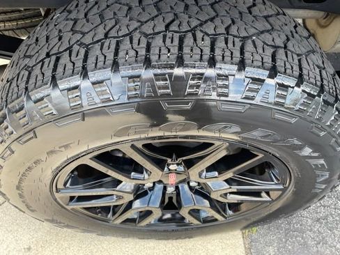 Used 2022 GMC Sierra 1500 Elevation AWD/4WD image 35