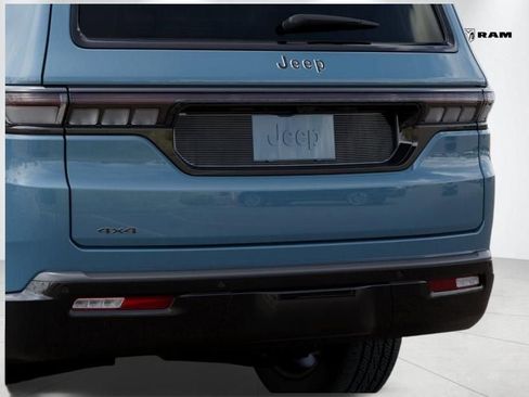 New 2026 Jeep Grand Wagoneer Limited AWD/4WD image 13