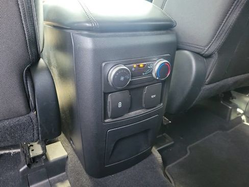Used 2022 Ford Explorer XLT w/ Class IV Trailer Tow Package RWD image 12
