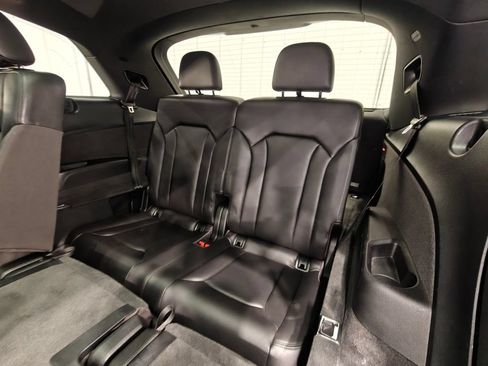 Used 2018 Audi Q7 3.0T Prestige w/ Prestige Package AWD/4WD image 33