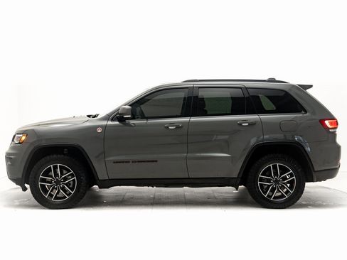 Used 2021 Jeep Grand Cherokee Trailhawk w/ Trailhawk Luxury Group image 33