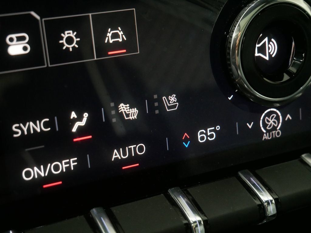Used 2025 GMC Acadia Denali w/ Super Cruise Package AWD/4WD image 24