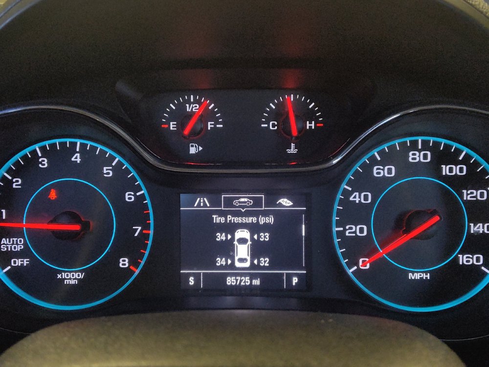 Used 2017 Chevrolet Cruze LT FWD image 23
