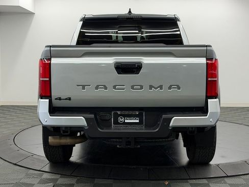 Certified 2024 Toyota Tacoma TRD Off-Road w/ TRD Off Road Upgrade Package AWD/4WD image 11
