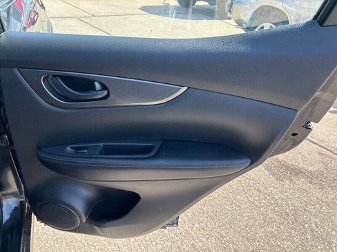 Used 2019 Nissan Rogue Sport S w/ Appearance Package image 17