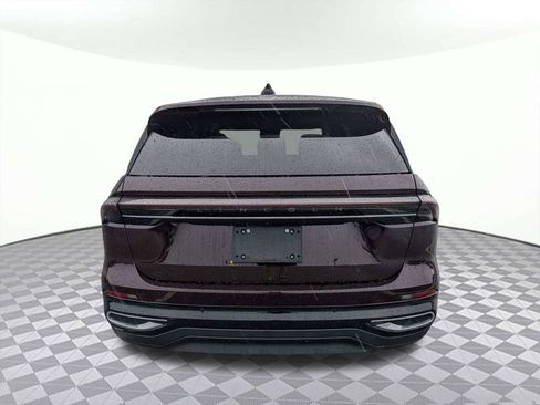 Used 2025 Lincoln Nautilus Premier w/ Equipment Group 102A AWD/4WD image 4