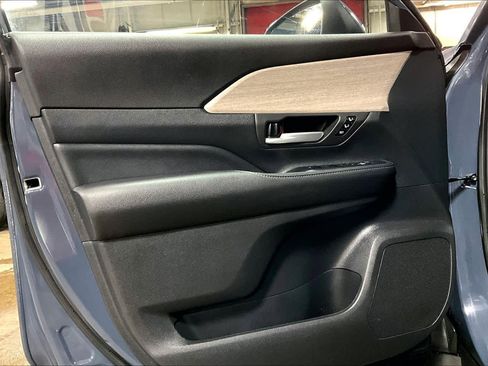 Used 2024 Toyota Grand Highlander Platinum image 20