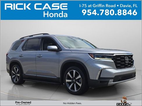 Certified 2024 Honda Pilot Touring image 1