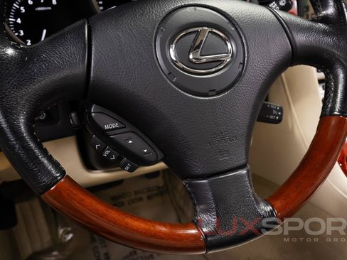 Used 2008 Lexus SC 430 Convertible RWD image 31