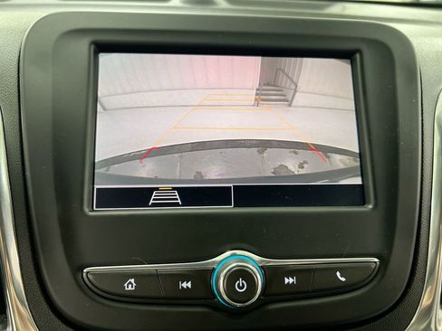 Used 2022 Chevrolet Equinox LT AWD/4WD image 15