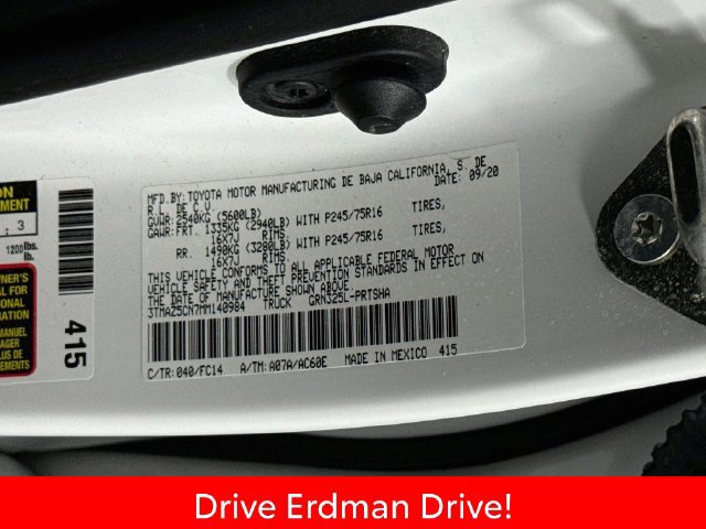 Certified 2021 Toyota Tacoma SR5 RWD image 32