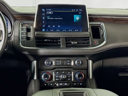 Used 2023 Chevrolet Suburban Z71 AWD/4WD image 16
