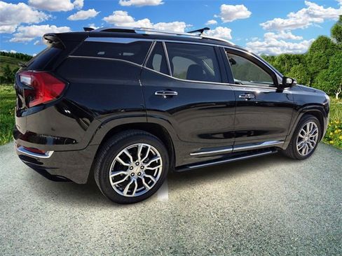 Used 2022 GMC Terrain Denali w/ LPO, 'HIT The Road' Package image 7